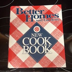 Better Homes and Gardens binder style New Cook Book